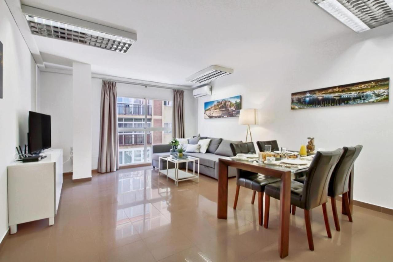 Amplio Piso Con Terraza Apartment Malaga Ngoại thất bức ảnh