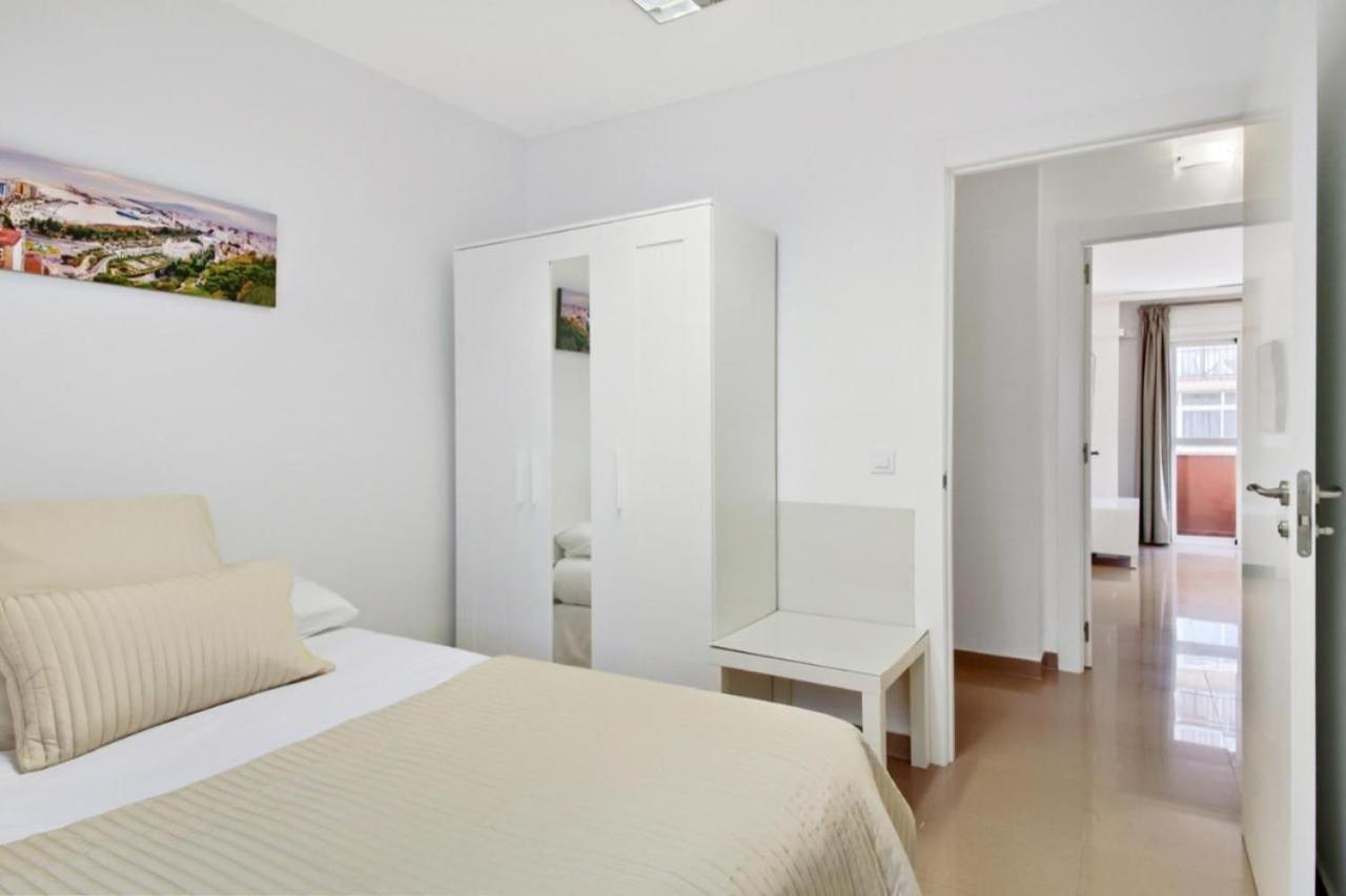 Amplio Piso Con Terraza Apartment Malaga Ngoại thất bức ảnh